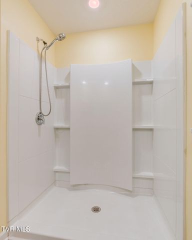 1245 Stamp Lodge Road, Kingsport, TN 37660