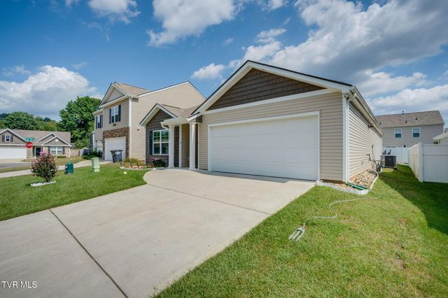 1245 Stamp Lodge Road, Kingsport, TN 37660