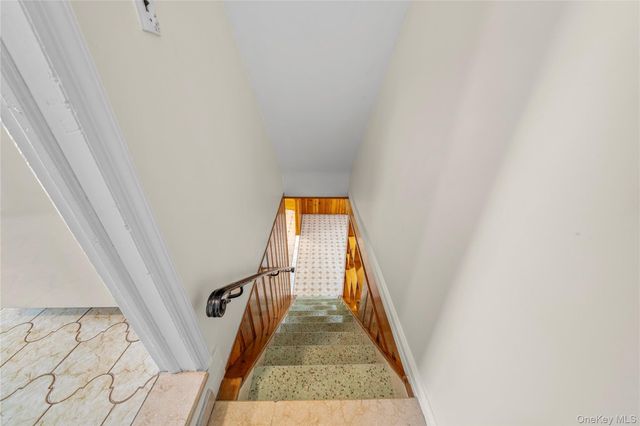 131 Primrose Drive, New Hyde Park, NY 11040
