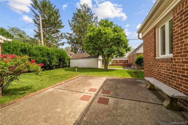 131 Primrose Drive, New Hyde Park, NY 11040