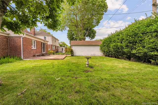 131 Primrose Drive, New Hyde Park, NY 11040