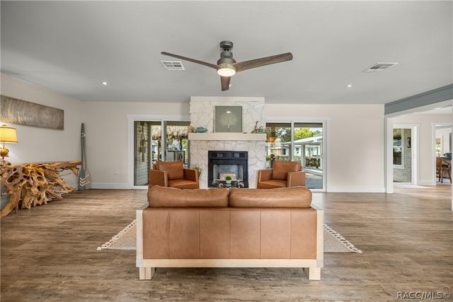 4216 S Marva Terrace, Homosassa, FL 34448