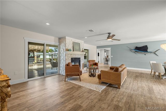 4216 S Marva Terrace, Homosassa, FL 34448