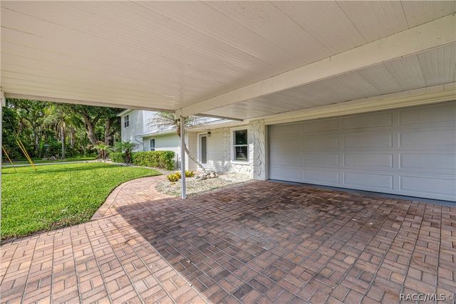 4216 S Marva Terrace, Homosassa, FL 34448