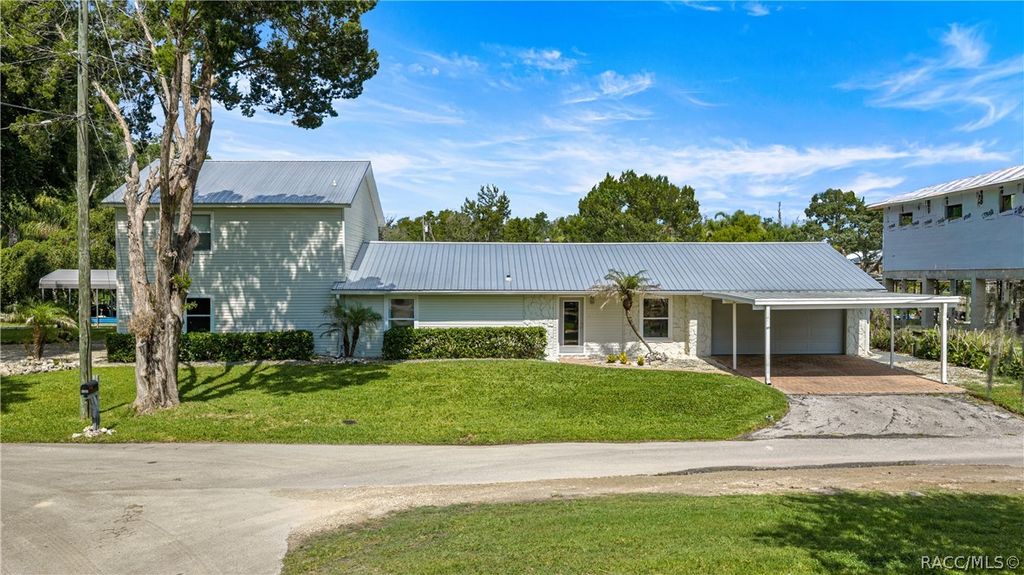 4216 S Marva Terrace, Homosassa, FL 34448