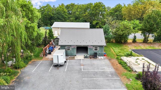 1055 LINCOLN WAY E, Chambersburg, PA 17201