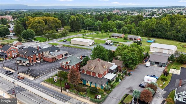 1055 LINCOLN WAY E, Chambersburg, PA 17201