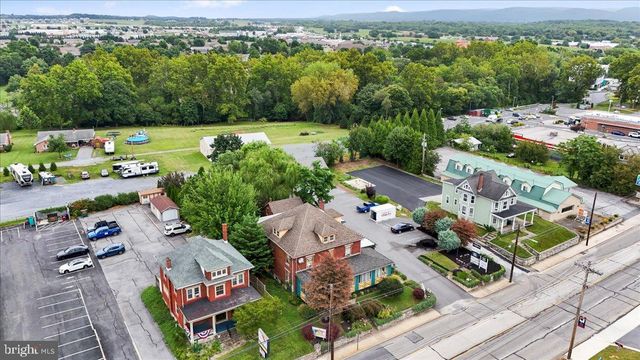 1055 LINCOLN WAY E, Chambersburg, PA 17201