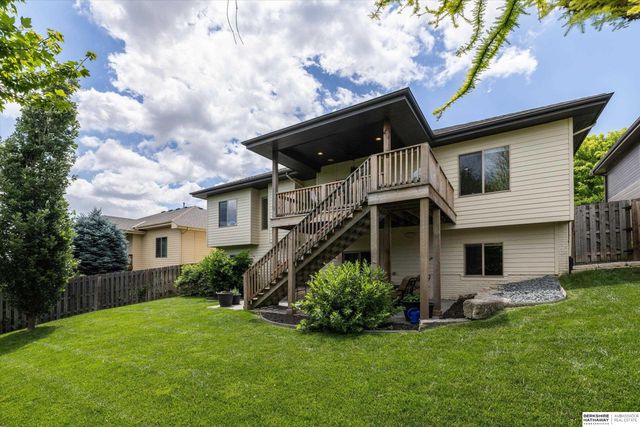 18710 Leavenworth Street, Omaha, NE 68022