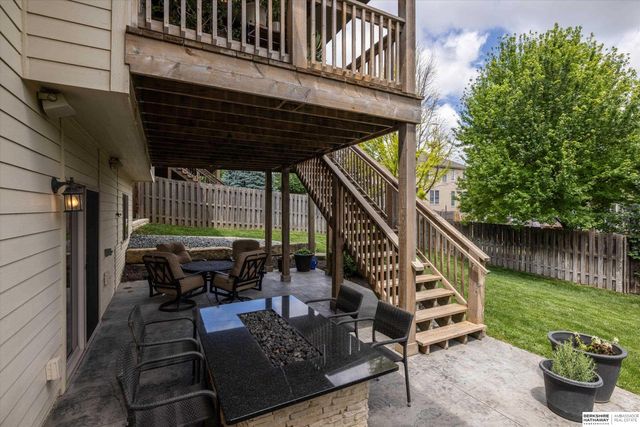 18710 Leavenworth Street, Omaha, NE 68022