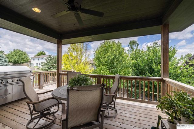 18710 Leavenworth Street, Omaha, NE 68022
