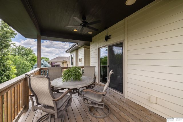 18710 Leavenworth Street, Omaha, NE 68022