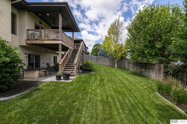 18710 Leavenworth Street, Omaha, NE 68022