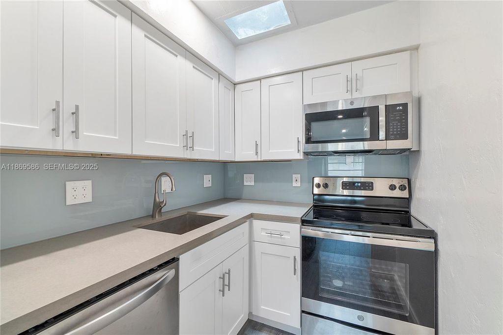 2901 Polk Street 5, Hollywood, FL 33020
