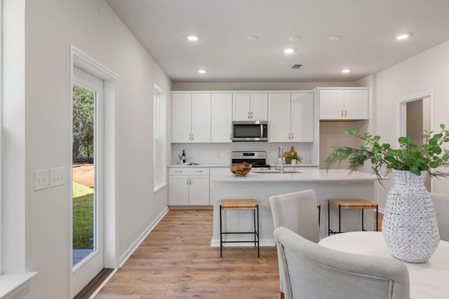 77 Birdie Way, Goose Creek, SC 29445