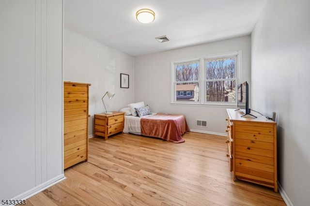3 Carol Ct, Cranford Twp., NJ 07016