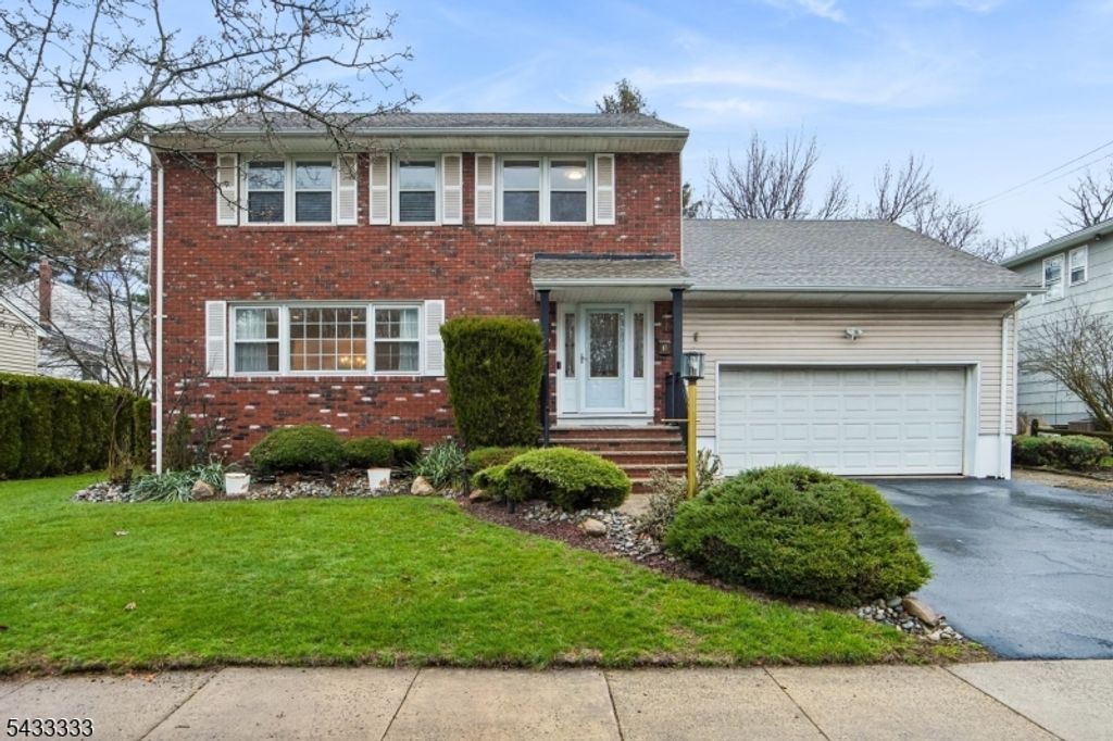 3 Carol Ct, Cranford Twp., NJ 07016