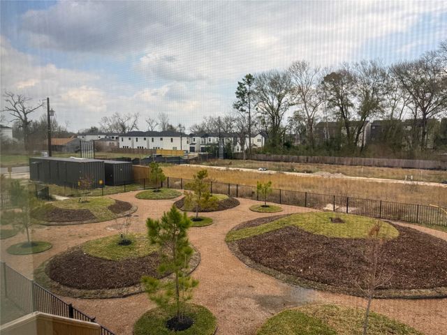 879 Rachel Street F, Houston, TX 77091