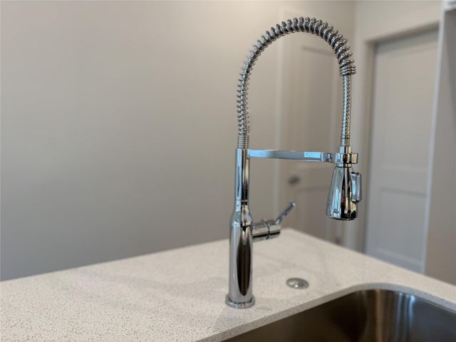 879 Rachel Street F, Houston, TX 77091