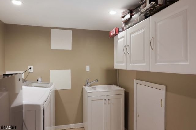 481 Albermarle St, Rahway City, NJ 07065