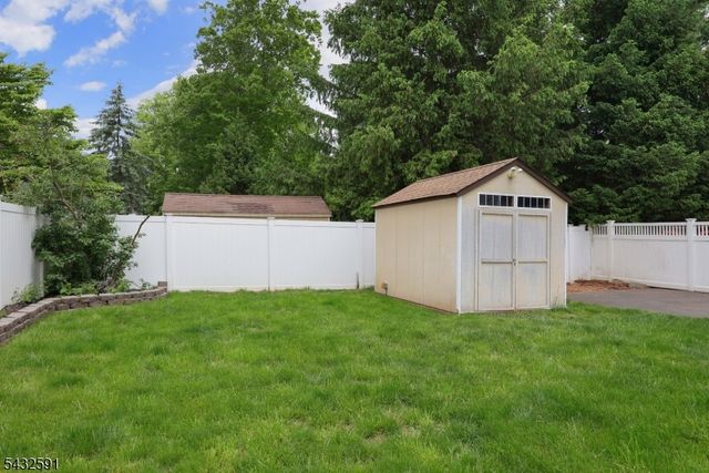 481 Albermarle St, Rahway City, NJ 07065