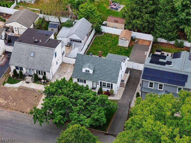 481 Albermarle St, Rahway City, NJ 07065