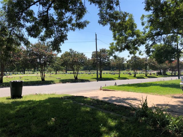 1115 W Lamar Street, Sherman, TX 75092