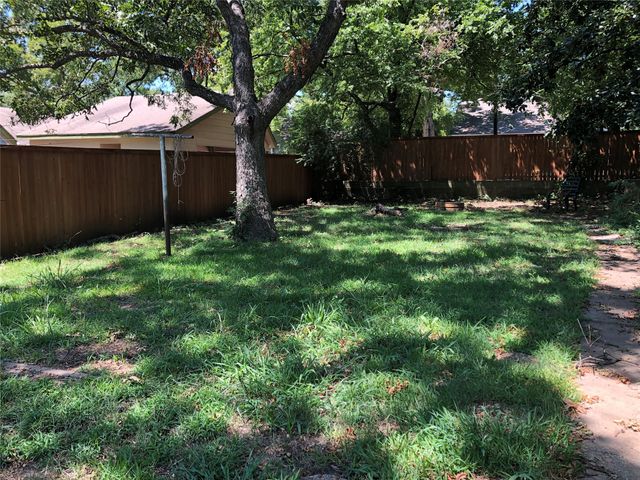 1115 W Lamar Street, Sherman, TX 75092