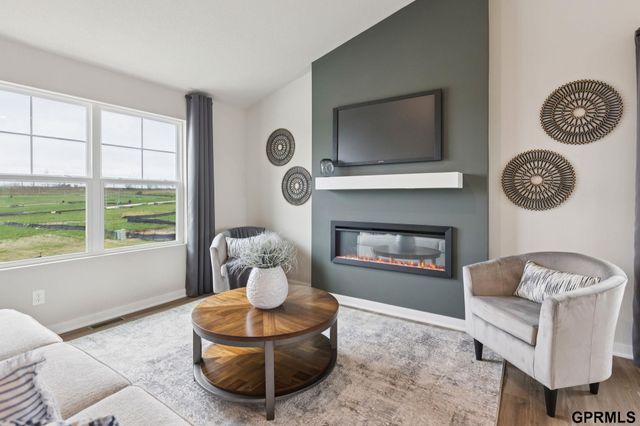 16518 Clay Street, Bennington, NE 68007
