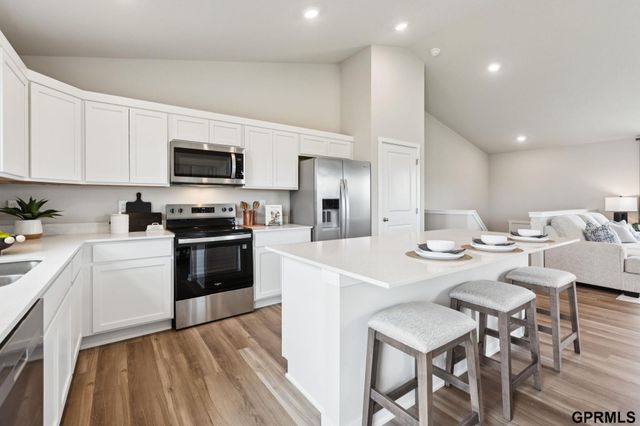 16518 Clay Street, Bennington, NE 68007
