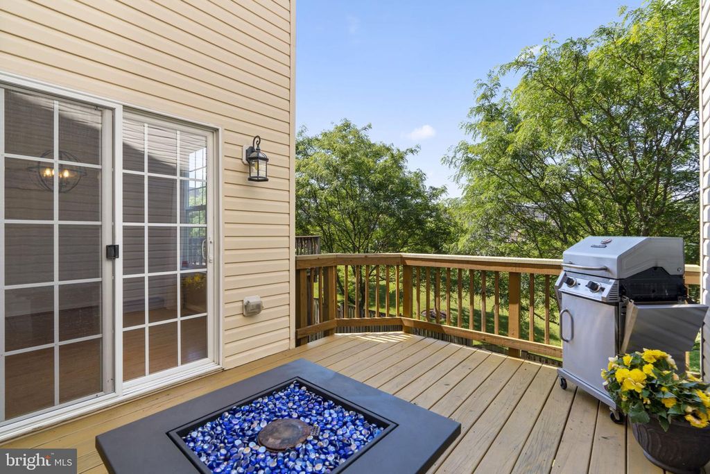 Image 10 of property listing at 1013 RAILBED DR, Odenton, MD 21113