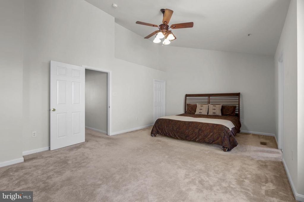 Image 15 of property listing at 1013 RAILBED DR, Odenton, MD 21113