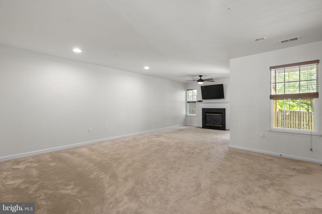 Image 21 of property listing at 1013 RAILBED DR, Odenton, MD 21113