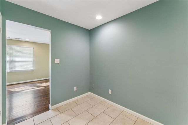 8549 Wornall Road, Kansas City, MO 64114