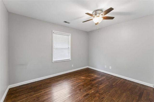 8549 Wornall Road, Kansas City, MO 64114