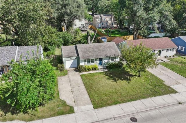 8549 Wornall Road, Kansas City, MO 64114
