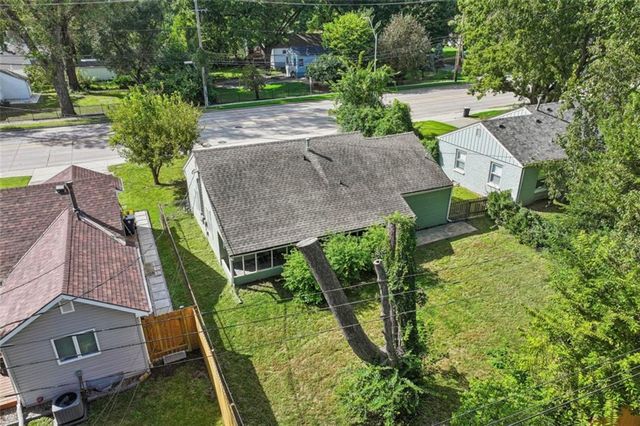 8549 Wornall Road, Kansas City, MO 64114