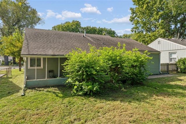8549 Wornall Road, Kansas City, MO 64114