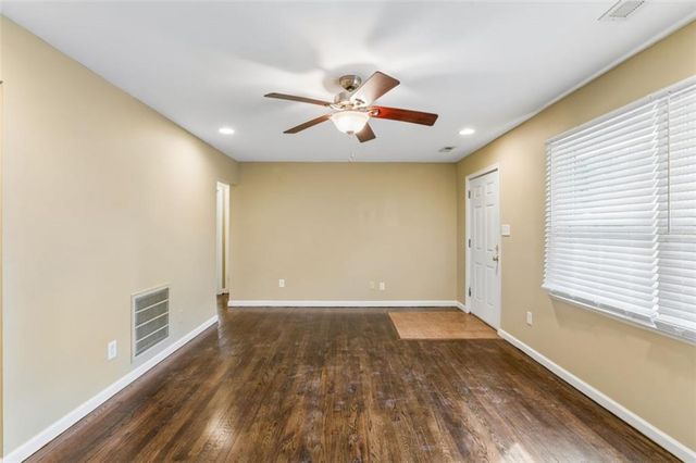 8549 Wornall Road, Kansas City, MO 64114