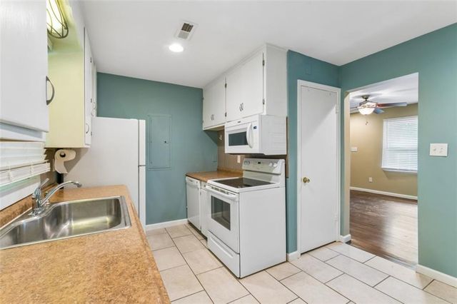 8549 Wornall Road, Kansas City, MO 64114