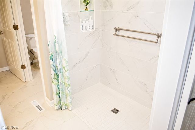 6616 Amber Way, North Ridgeville, OH 44039