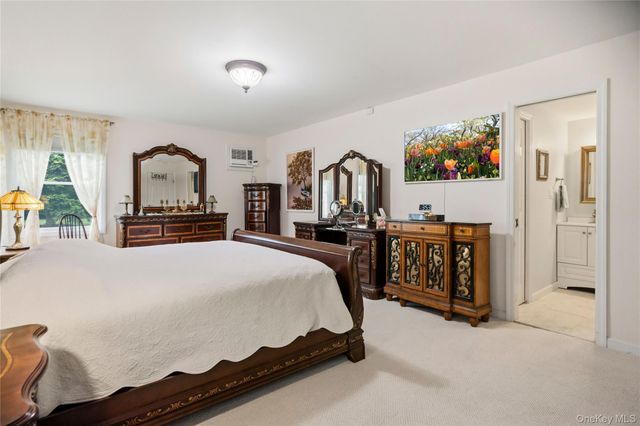 411 8th Street, Bohemia, NY 11716