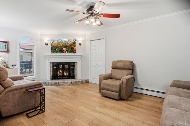 411 8th Street, Bohemia, NY 11716