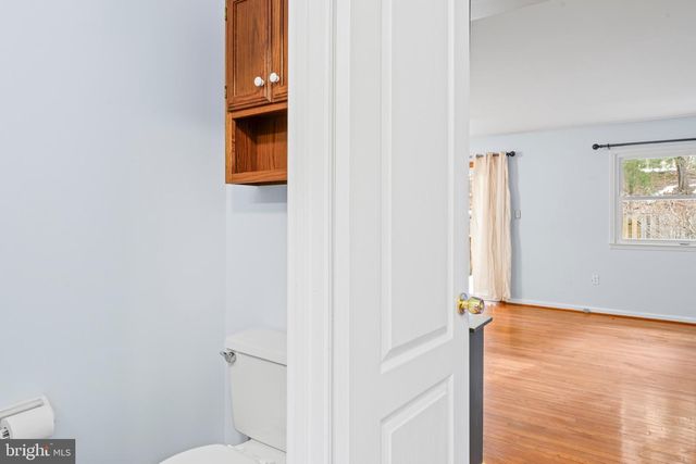 2053 MAYFLOWER DR, Woodbridge, VA 22192