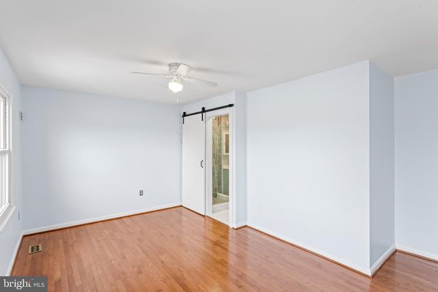 2053 MAYFLOWER DR, Woodbridge, VA 22192