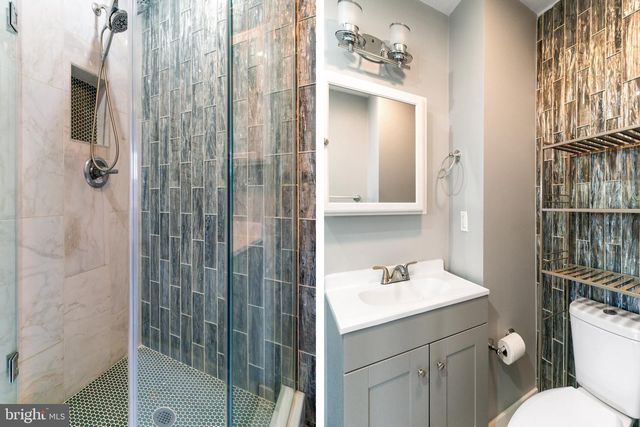 2053 MAYFLOWER DR, Woodbridge, VA 22192