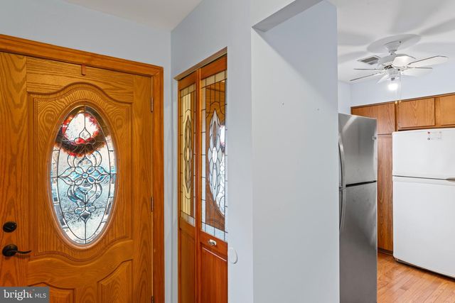 2053 MAYFLOWER DR, Woodbridge, VA 22192