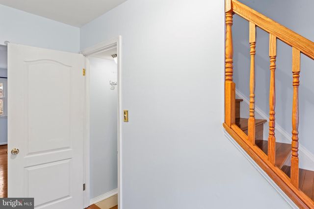 2053 MAYFLOWER DR, Woodbridge, VA 22192