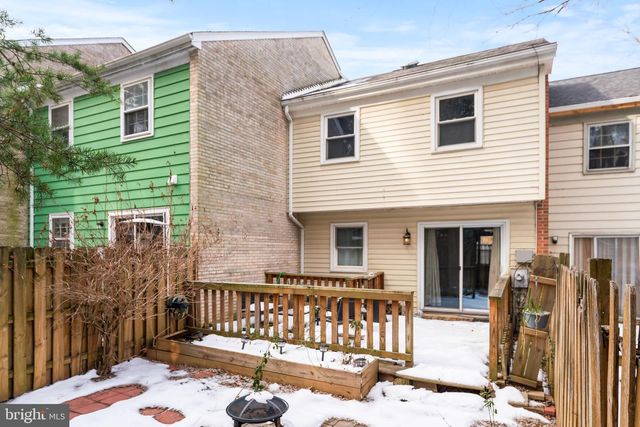 2053 MAYFLOWER DR, Woodbridge, VA 22192