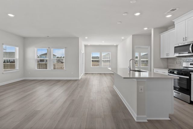 1000 Lauryn Oak Loop, Longs, SC 29568